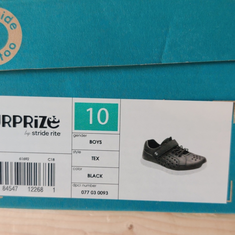 Boys shoes